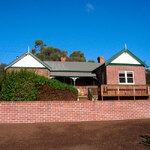 Retaining wall